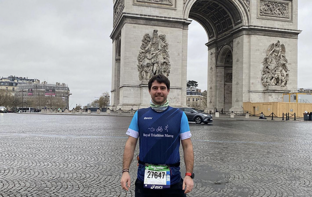 Superbe marathon de Paris pour Adrien
