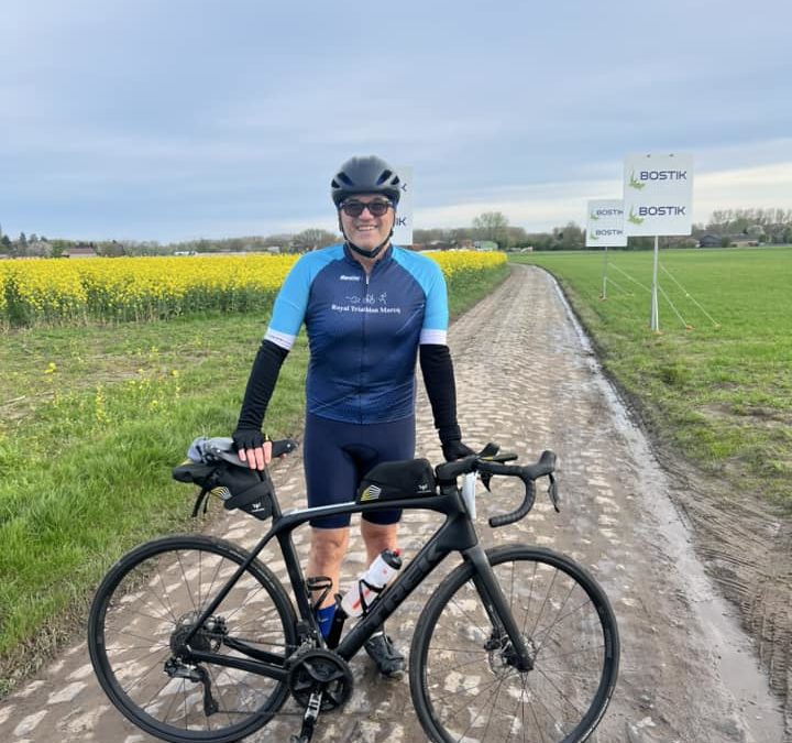 Le 6 avril sur le Paris Roubaix cyclite et ses fameux pavés